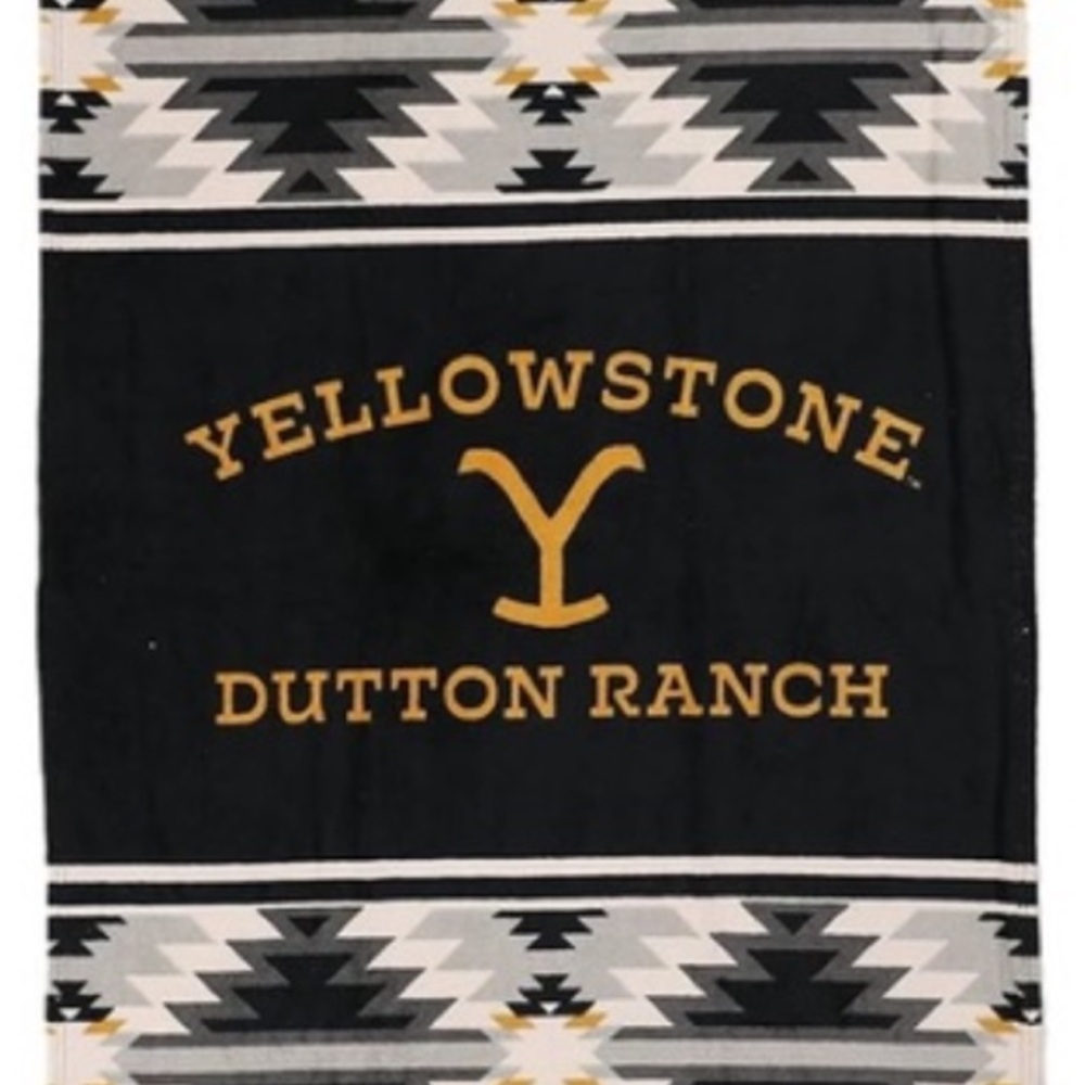 🆕 Yellowstone Dutton Ranch Aztec Beach Towel - Picture 2 of 8